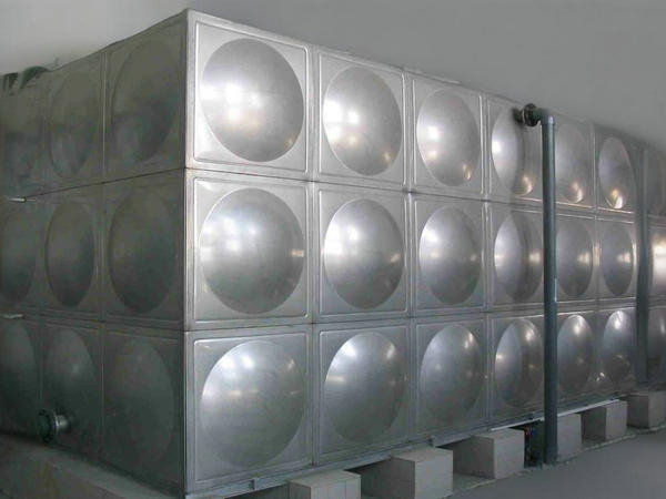 如何減少西安不銹鋼生活水箱中水垢的產生？